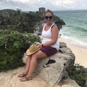 Meet your Posher, Laura